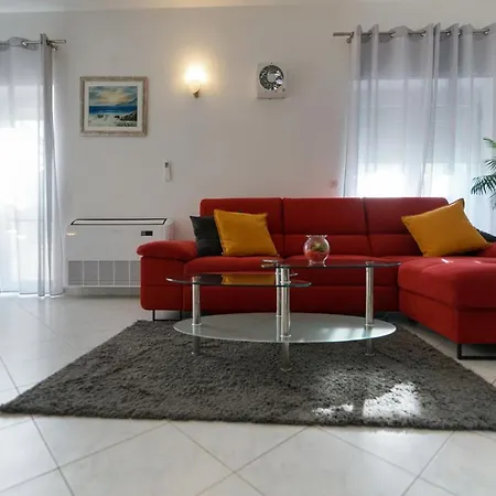 Villa Sanda With Private Pool