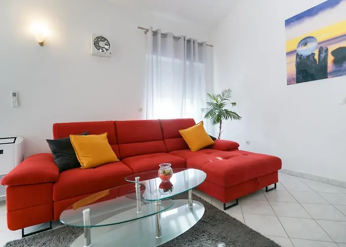 Sanda With Private Pool זאדאר