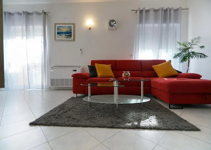 וילה Sanda With Private Pool